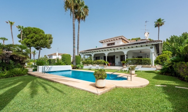 Villa - Wiederverkauf - Marbella - San Pedro de Alcántara