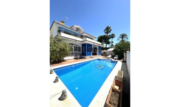 Villa - Wiederverkauf - Marbella - San Pedro de Alcántara