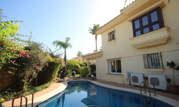 Villa - Wiederverkauf - Mijas - Riviera del Sol