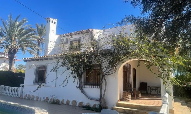 Villa - Wiederverkauf - Orihuela - Cabo Roig