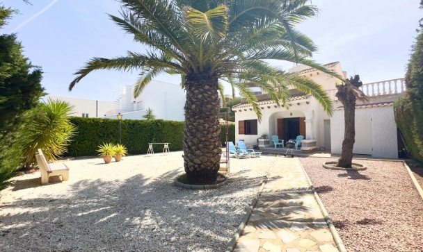 Villa - Wiederverkauf - Orihuela - Cabo Roig