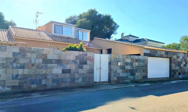 Villa - Wiederverkauf - Orihuela - Campoamor