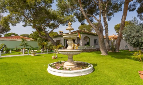 Villa - Wiederverkauf - Orihuela - Campoamor