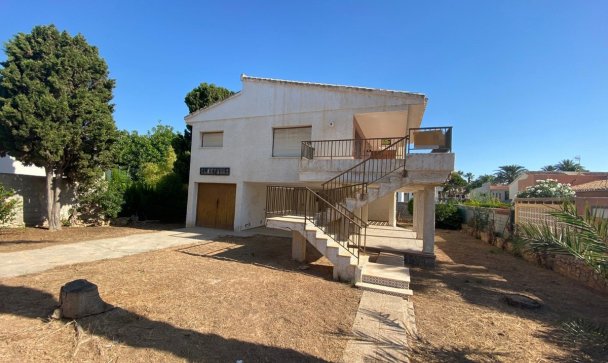 Villa - Wiederverkauf - Orihuela - La Zenia
