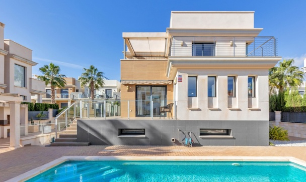 Villa - Wiederverkauf - Orihuela - La Zenia