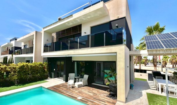 Villa - Wiederverkauf - Orihuela - Lomas de Cabo Roig