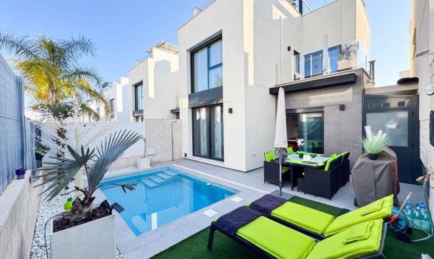 Villa - Wiederverkauf - Orihuela - Los Altos