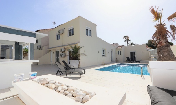 Villa - Wiederverkauf - Orihuela - Los Balcones
