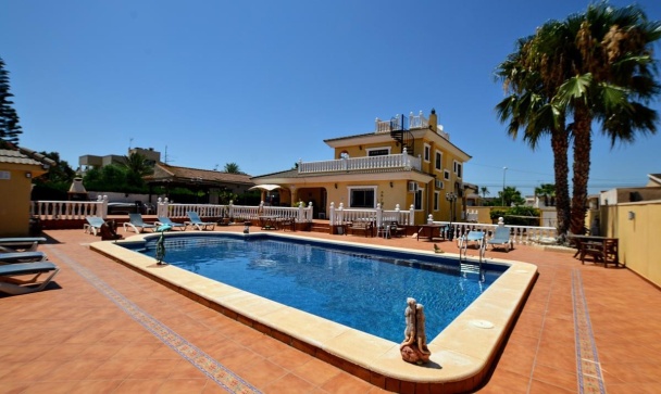Villa - Wiederverkauf - Orihuela - Los Balcones