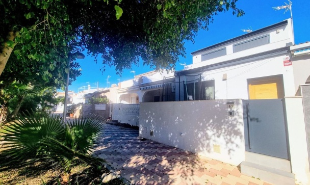 Villa - Wiederverkauf - Orihuela - Mil Palmeras