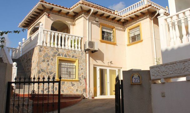 Villa - Wiederverkauf - Orihuela - Orihuela Costa