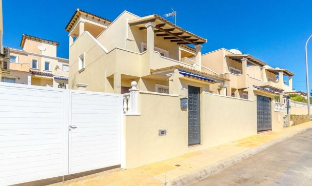 Villa - Wiederverkauf - Orihuela - Orihuela Costa