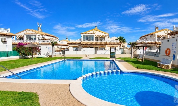Villa - Wiederverkauf - Orihuela - Orihuela Costa