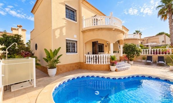 Villa - Wiederverkauf - Orihuela - Orihuela Costa