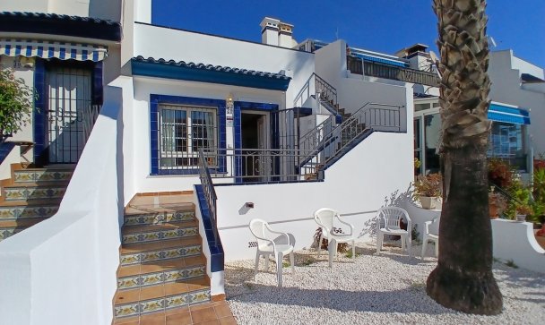 Villa - Wiederverkauf - Orihuela - Villamartin