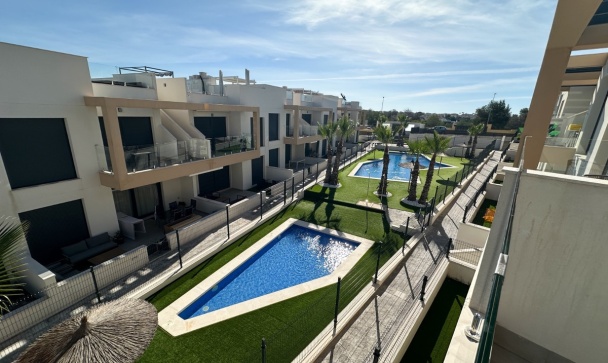 Villa - Wiederverkauf - Orihuela - Villamartin