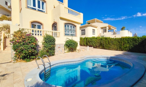 Villa - Wiederverkauf - Orihuela - Villamartin