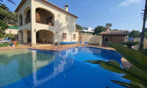 Villa - Wiederverkauf - Teulada - Moraira