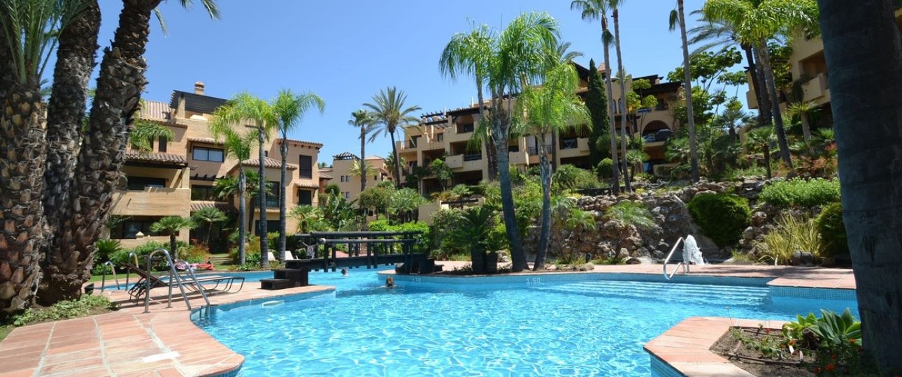 Wiederverkauf - apartment - Estepona - Atalaya