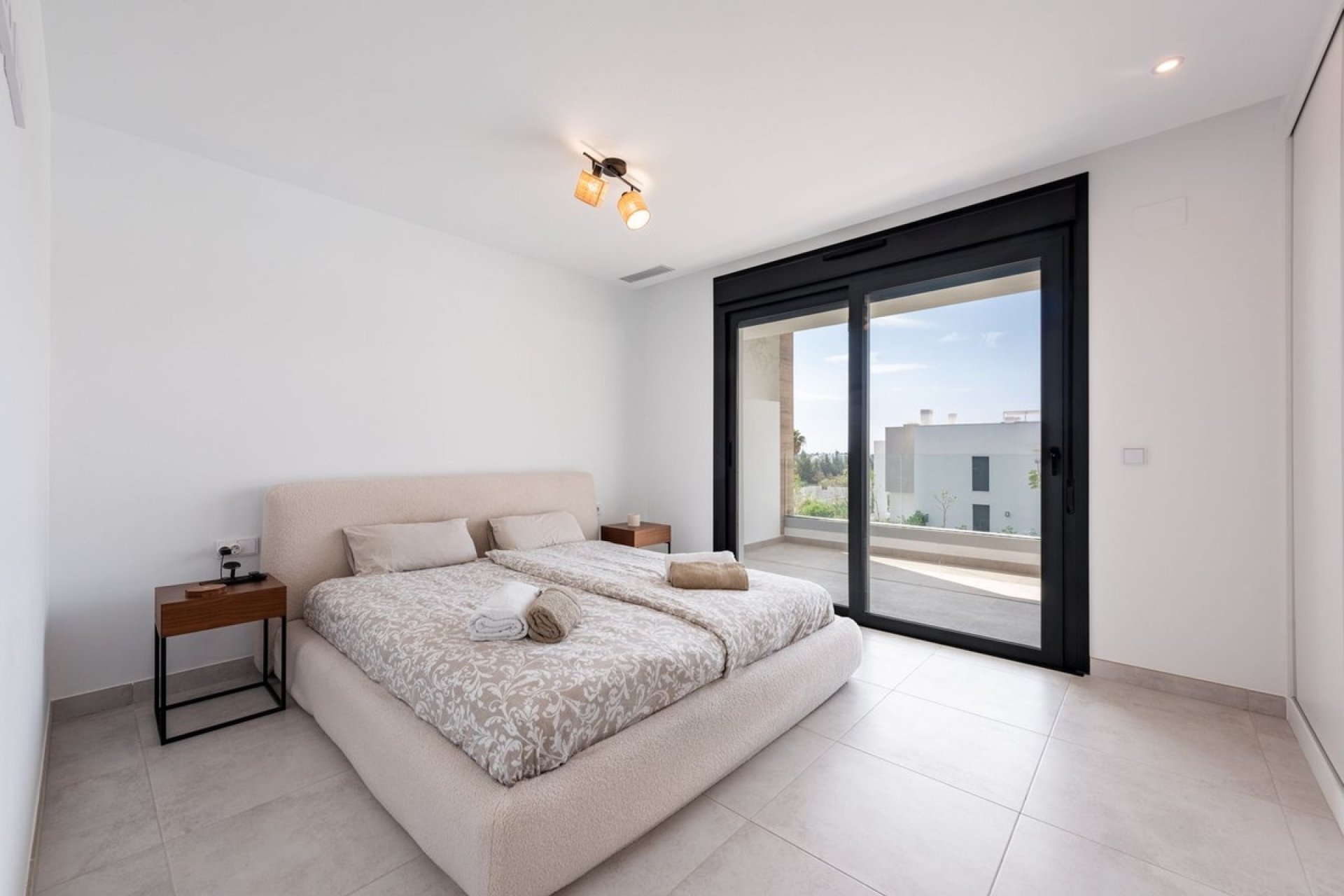 Wiederverkauf - apartment - Estepona - Atalaya