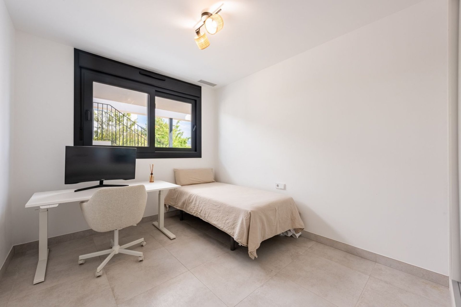 Wiederverkauf - apartment - Estepona - Atalaya