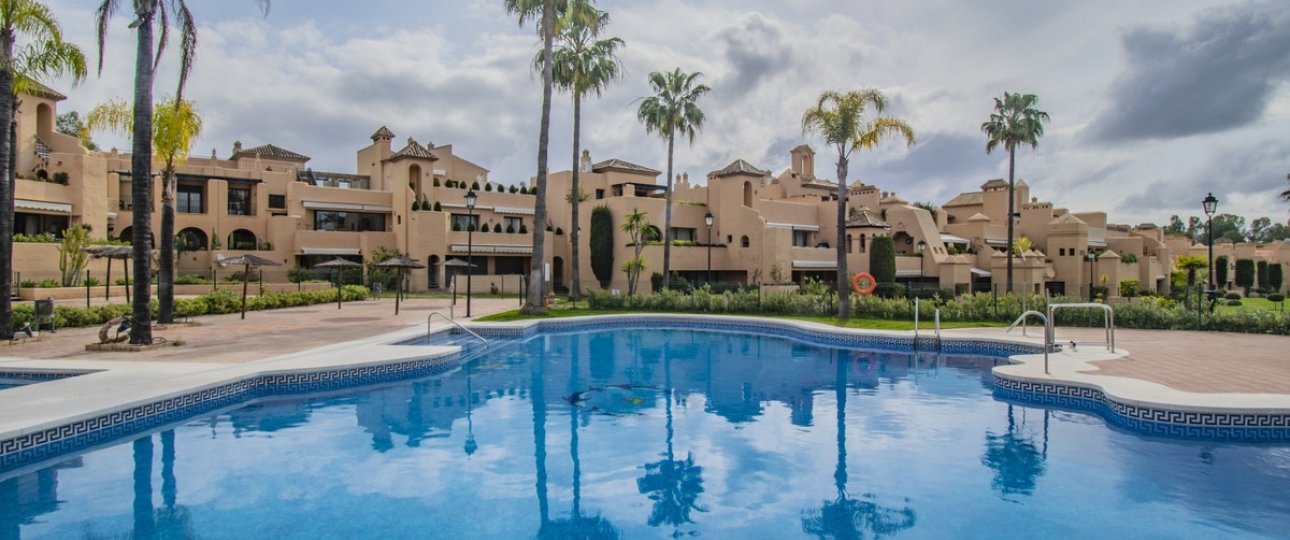 Wiederverkauf - apartment - Estepona - Atalaya