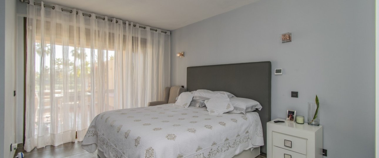 Wiederverkauf - apartment - Estepona - Atalaya