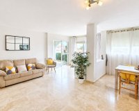 Wiederverkauf - apartment - Estepona - Atalaya