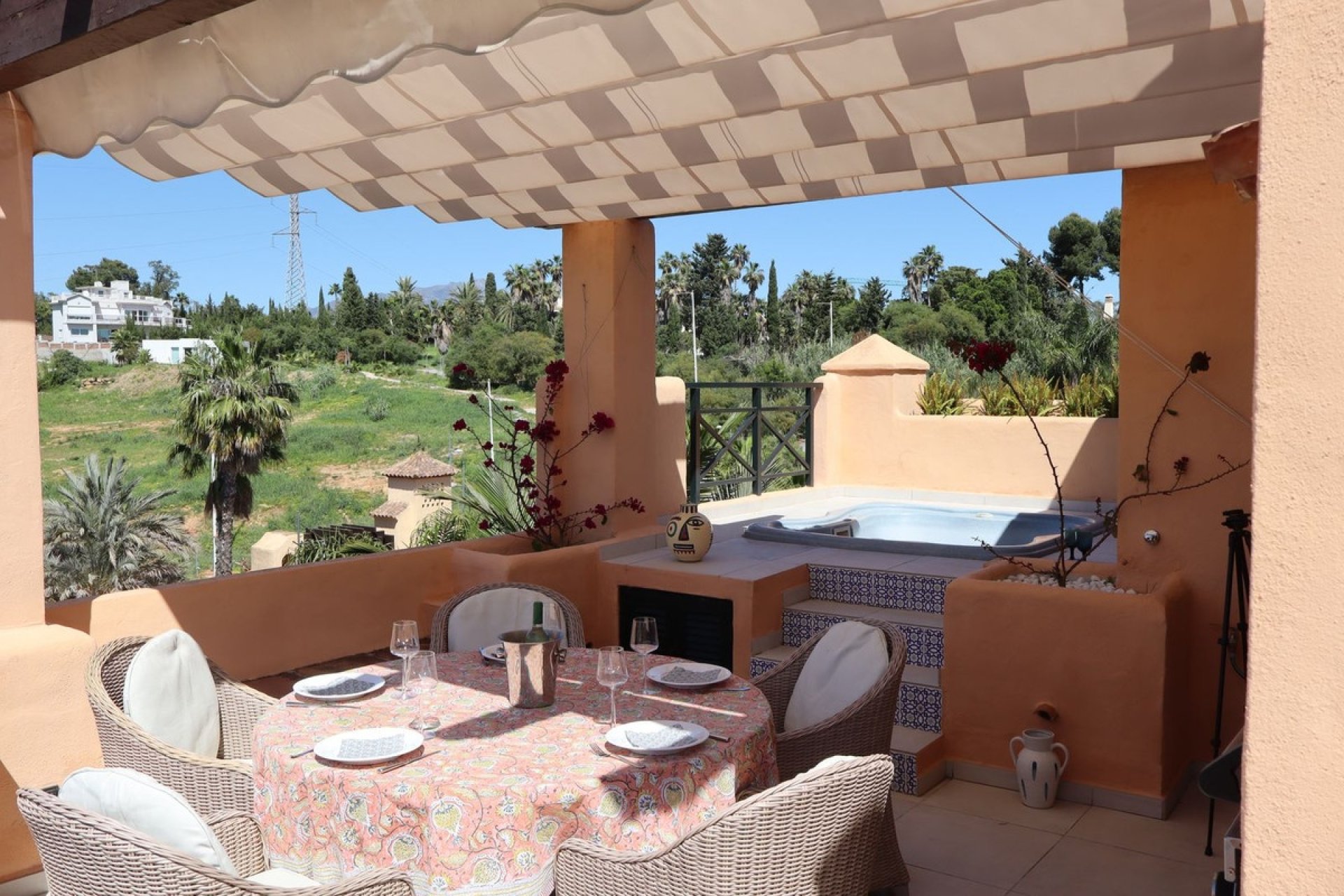 Wiederverkauf - apartment - Estepona - Atalaya