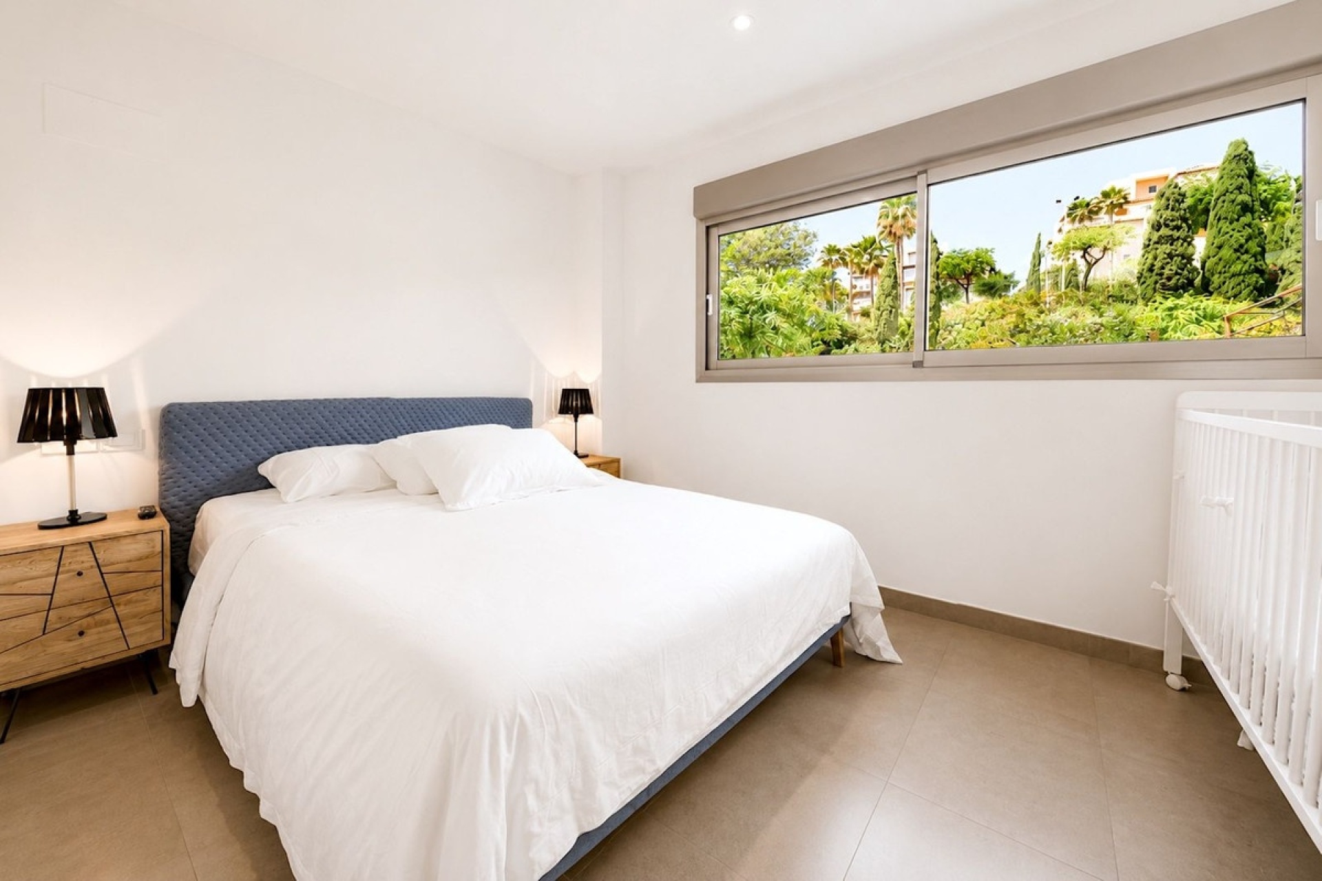 Wiederverkauf - apartment - Estepona - Atalaya