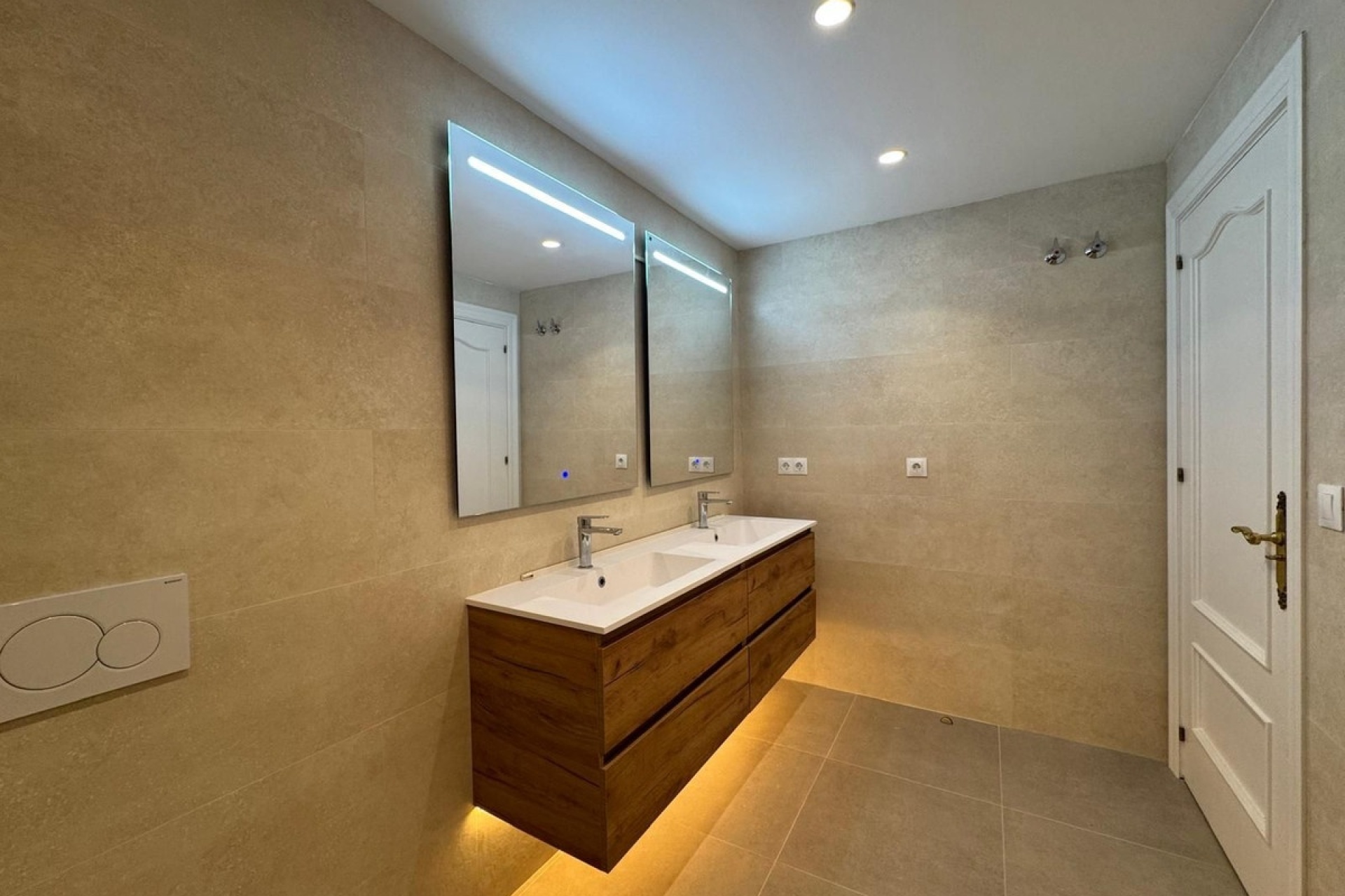 Wiederverkauf - apartment - Estepona - Atalaya