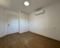 Wiederverkauf - apartment - Estepona - Atalaya