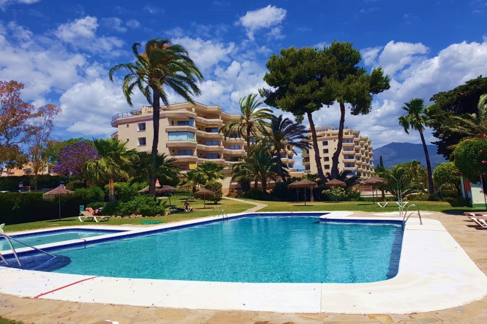 Wiederverkauf - apartment - Estepona - Atalaya