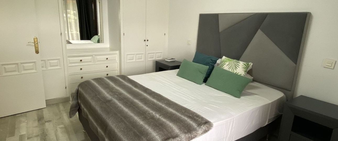 Wiederverkauf - apartment - Estepona - Atalaya