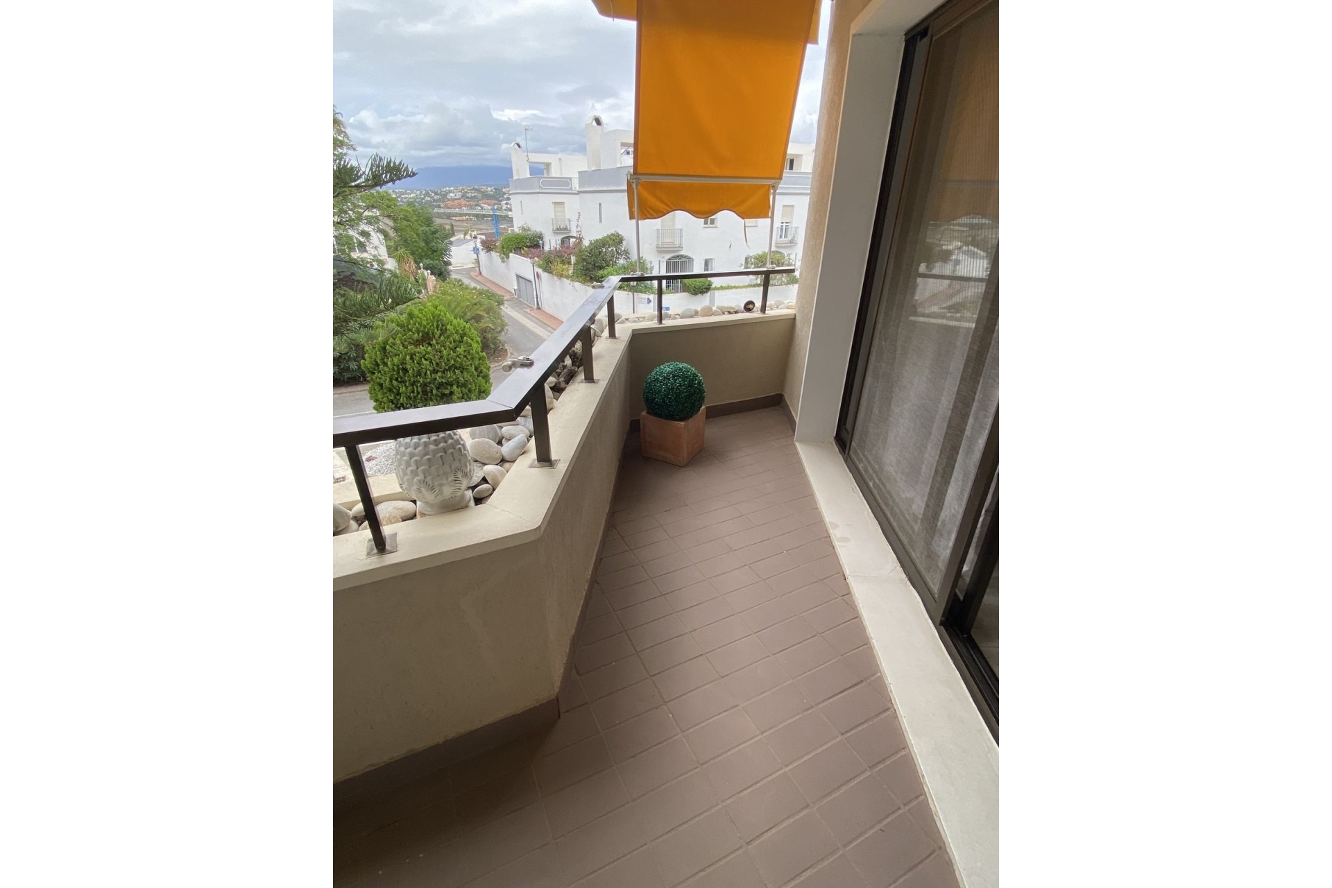 Wiederverkauf - apartment - Estepona - Atalaya