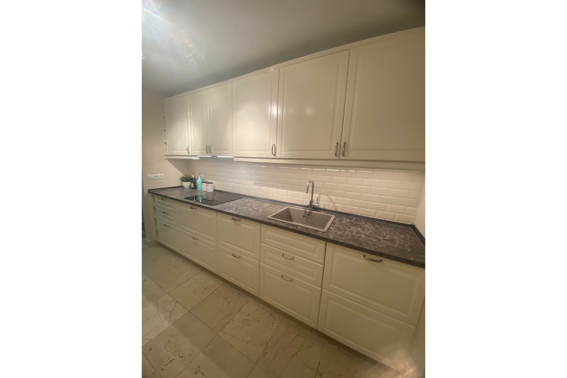 Wiederverkauf - apartment - Estepona - Atalaya