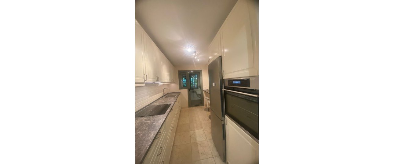 Wiederverkauf - apartment - Estepona - Atalaya