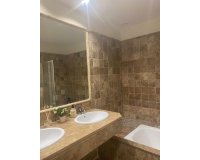 Wiederverkauf - apartment - Estepona - Atalaya