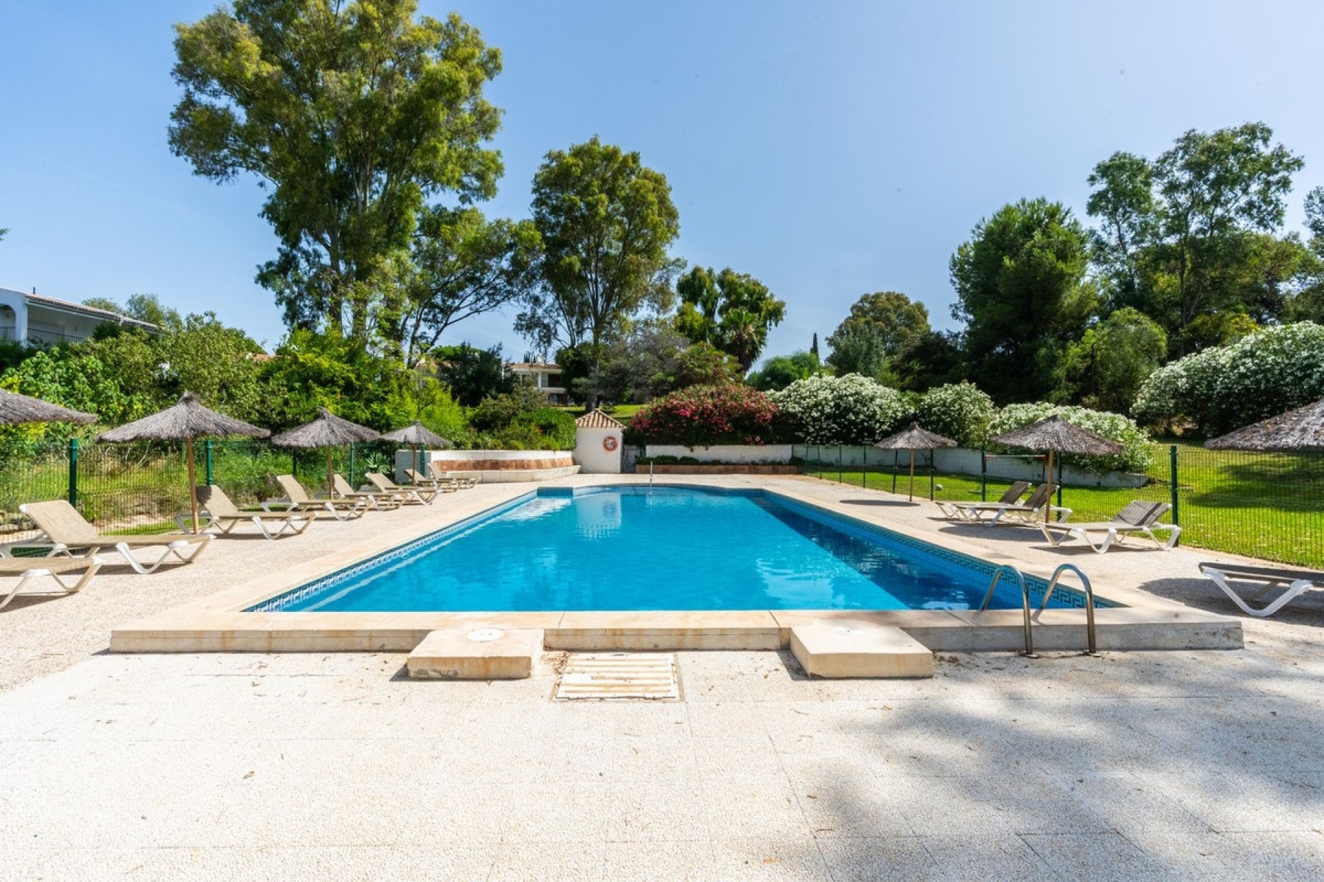 Wiederverkauf - apartment - Estepona - Atalaya
