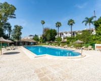 Wiederverkauf - apartment - Estepona - Atalaya