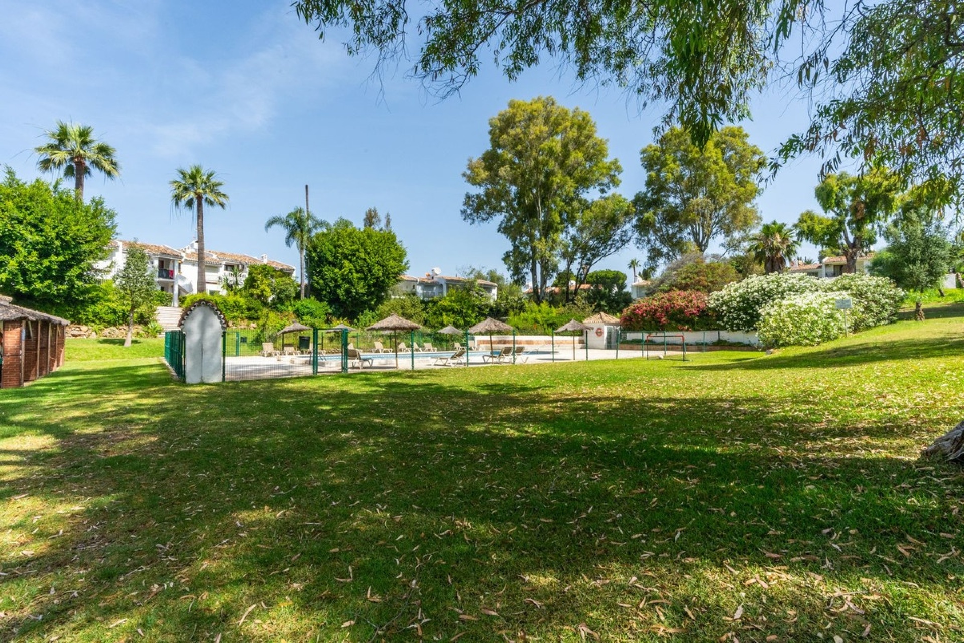 Wiederverkauf - apartment - Estepona - Atalaya