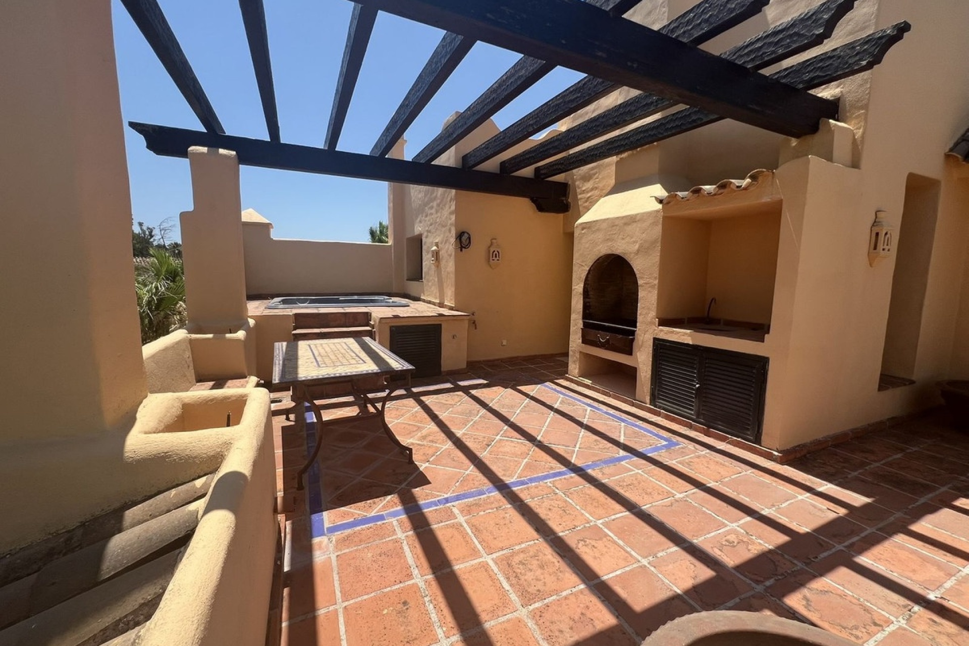 Wiederverkauf - apartment - Estepona - Atalaya