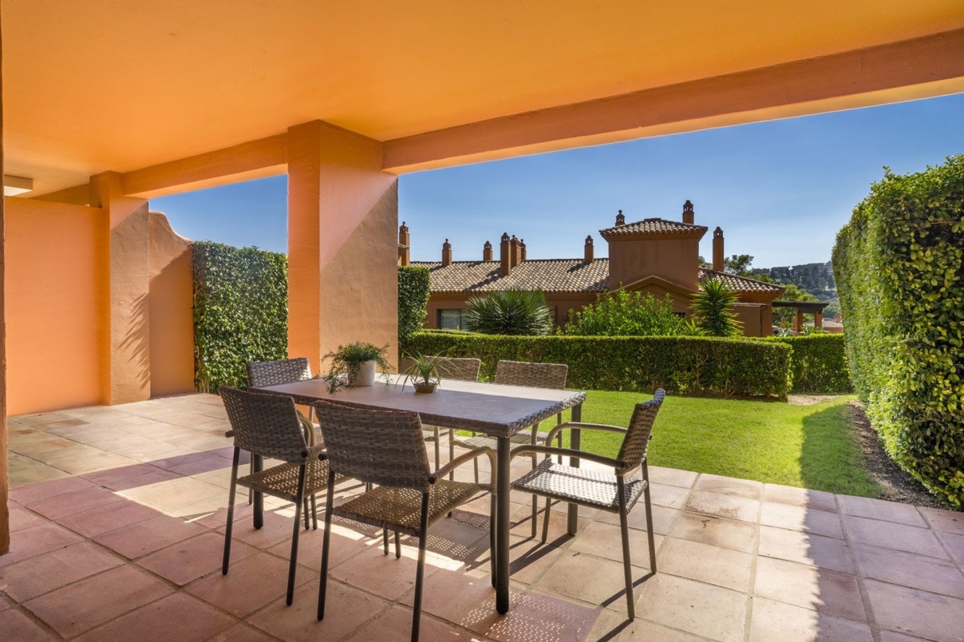 Wiederverkauf - apartment - Estepona - Atalaya