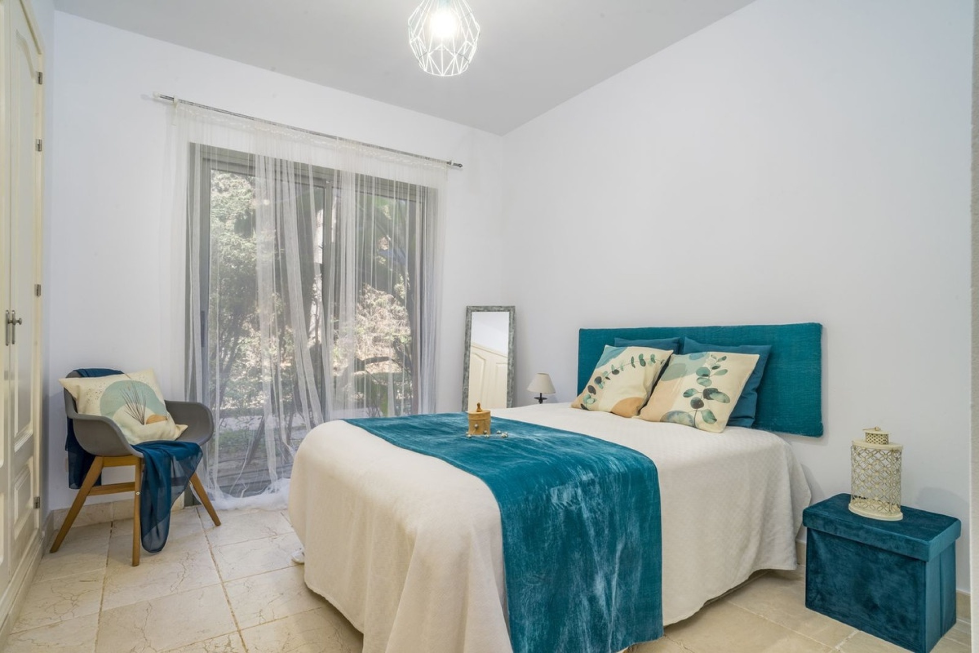 Wiederverkauf - apartment - Estepona - Atalaya