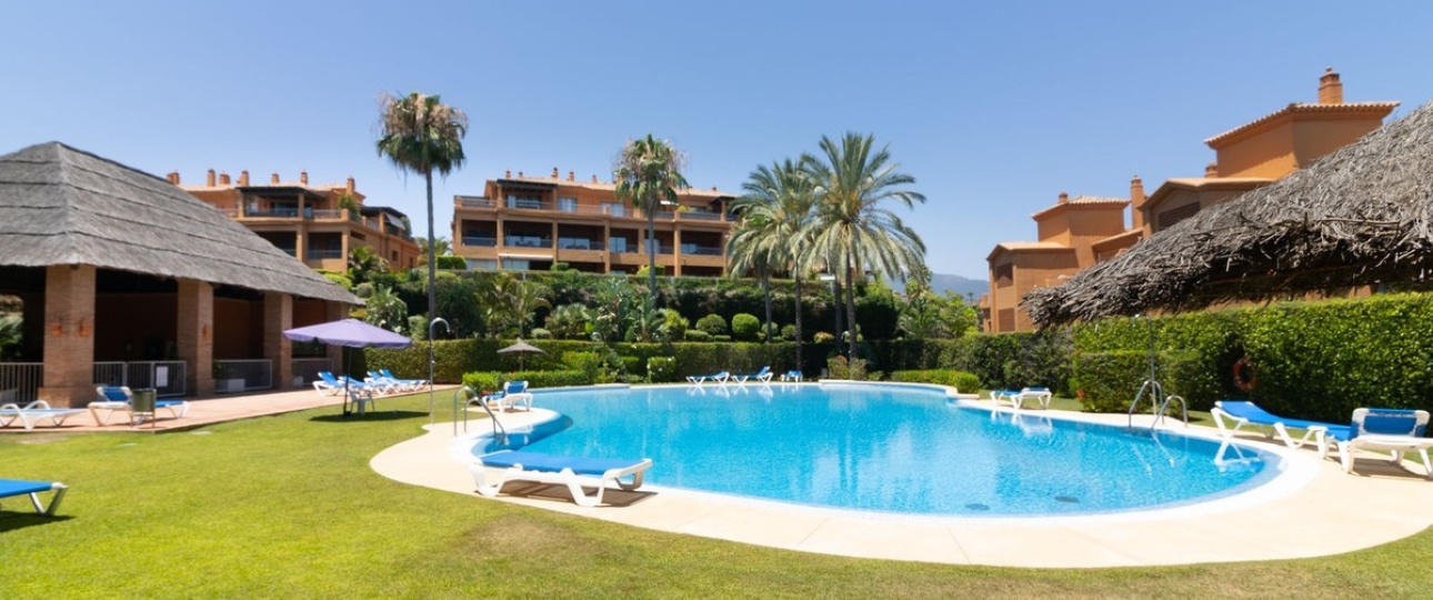 Wiederverkauf - apartment - Estepona - Atalaya