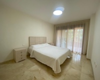 Wiederverkauf - apartment - Estepona - Atalaya