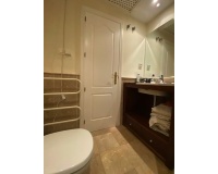 Wiederverkauf - apartment - Estepona - Atalaya