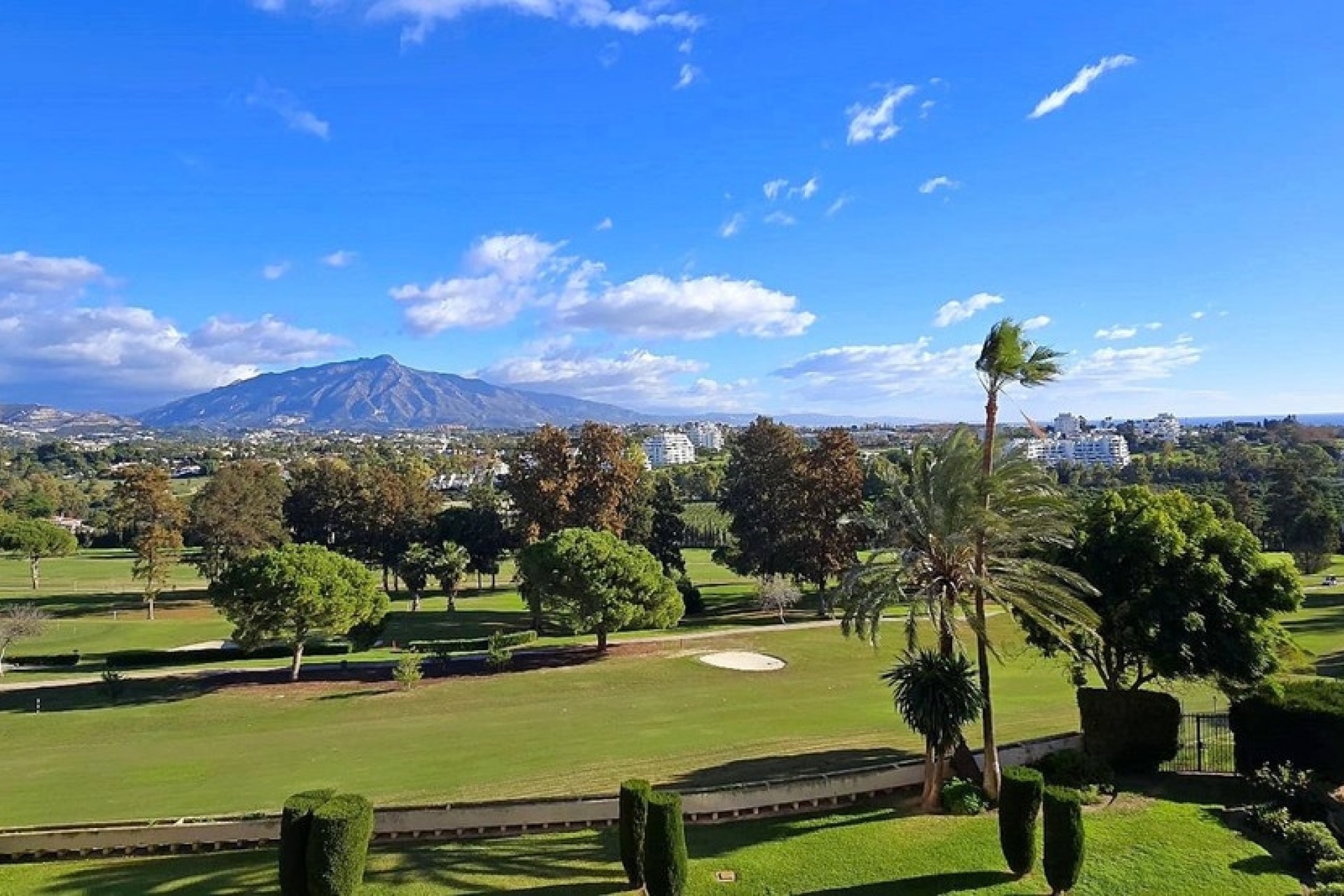 Wiederverkauf - apartment - Estepona - Atalaya