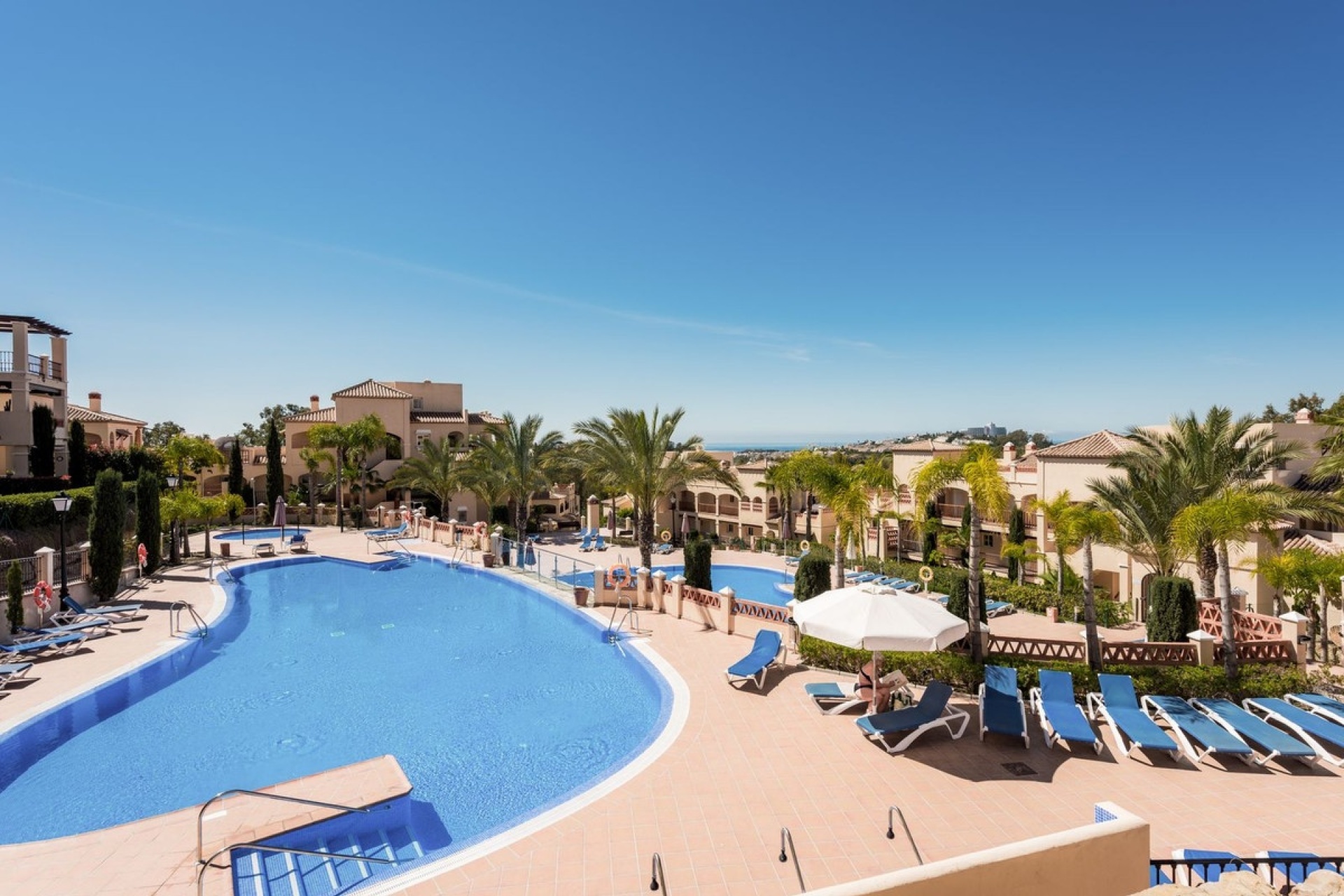 Wiederverkauf - apartment - Estepona - Atalaya