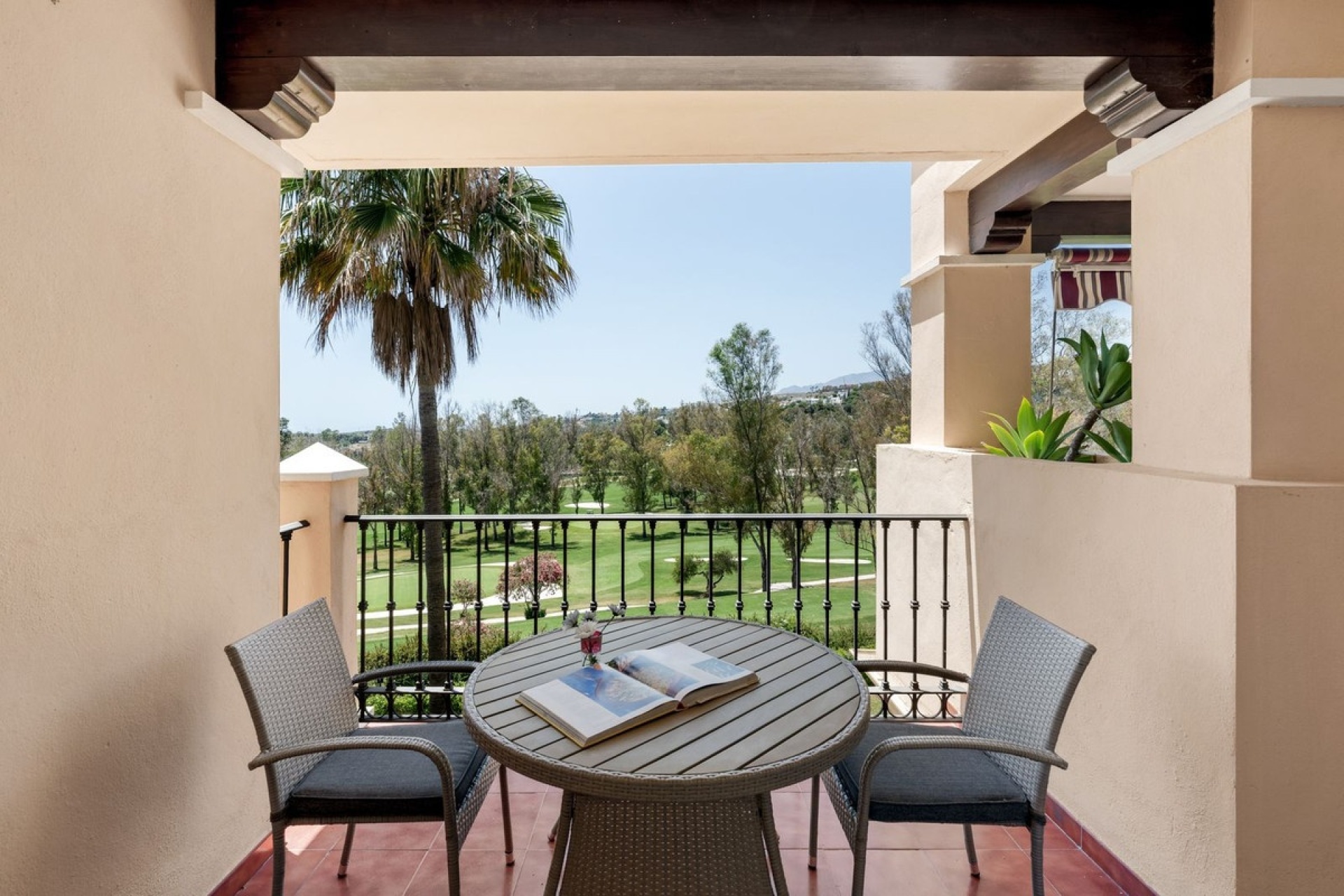 Wiederverkauf - apartment - Estepona - Atalaya